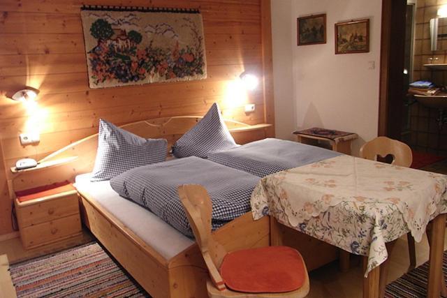ホテル Haus Morgensonne ペットイ・アム・アールベルク 部屋 写真